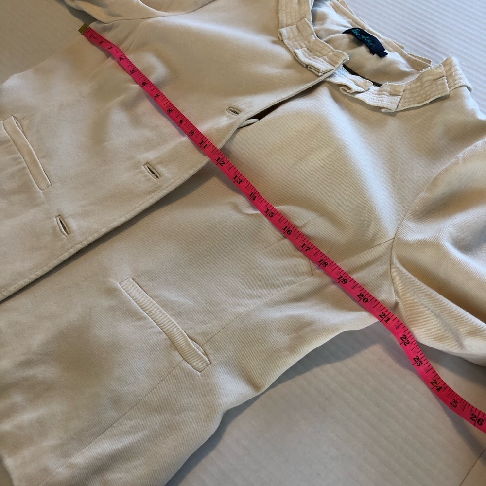 Boden Ruffled Collar Cream Blazer. Size 14 - Picture 9 of 14